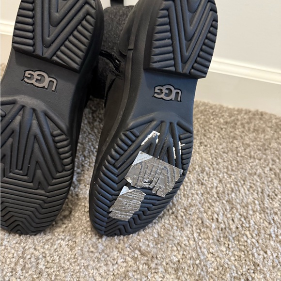 UGG Women's Robbie Mid Calf Boots Black 7.5 EUC - Picture 6 of 6